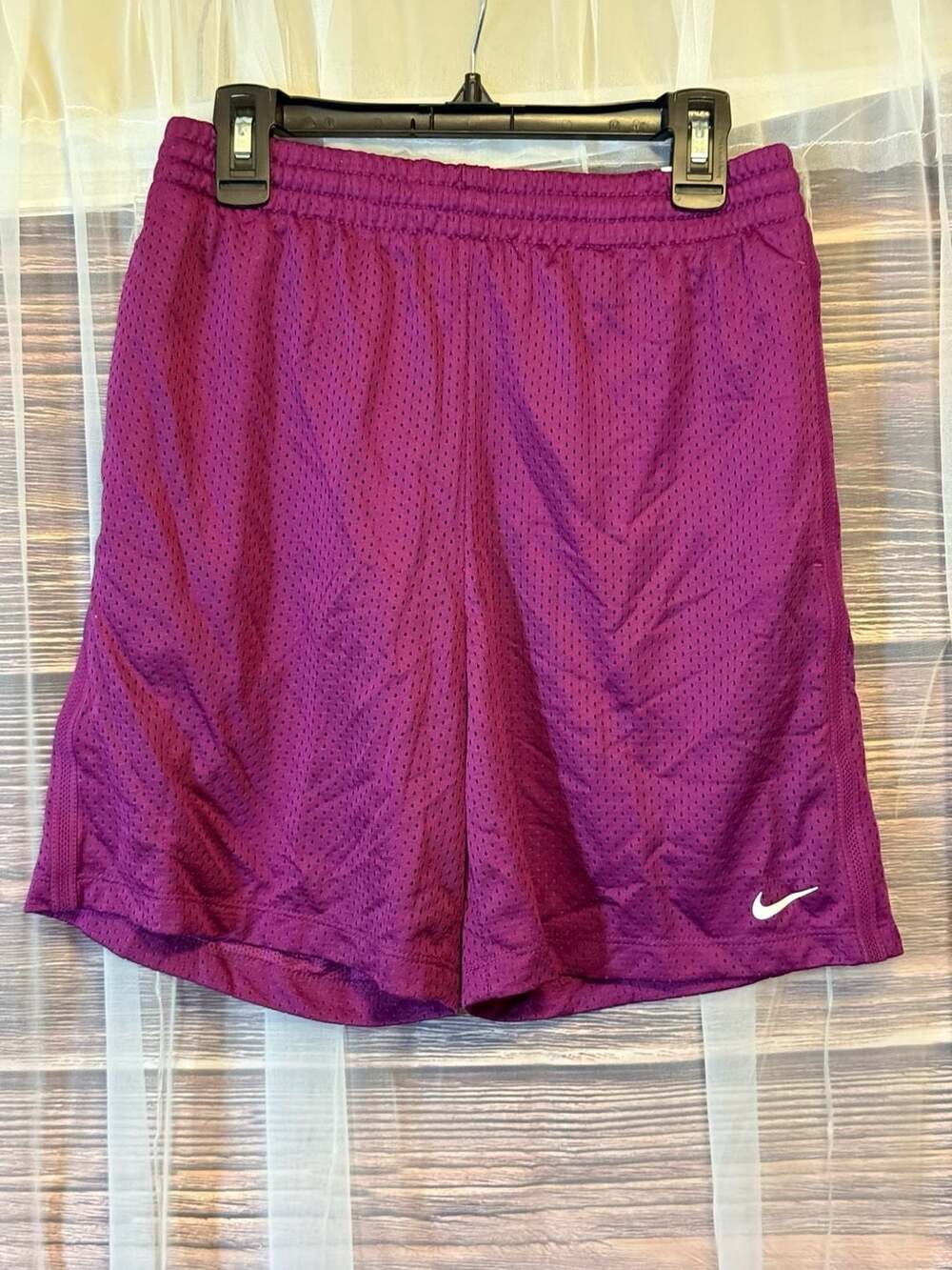 Boy's Nike Youth Dri-Fit Standard Fit MESH Shorts sz Large